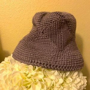 New Knitted hat (lilac color)